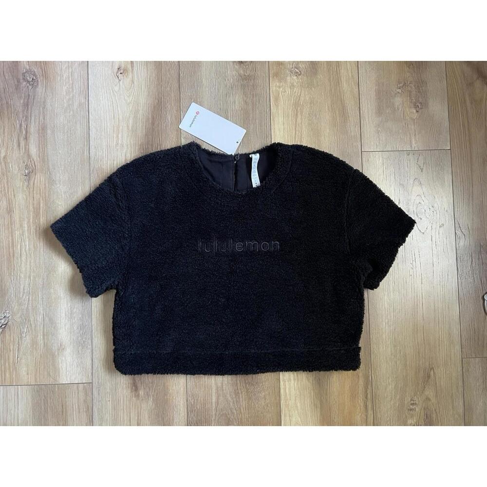 Sold Lululemon Textured Fleece Embroidered Logo Tee NWT 10